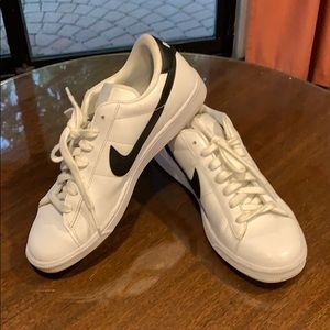 Lightly Worn Nike White Sneakers